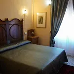 Pensionat Antica Dimora Della Racchetta 4*