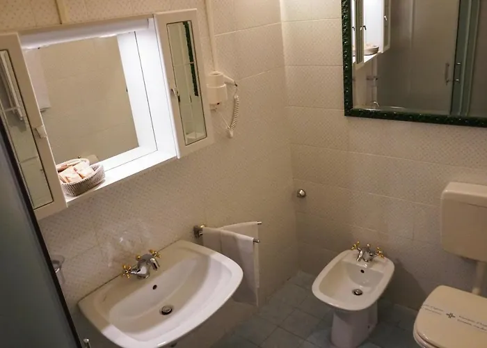 Antica Dimora Della Racchetta Guest house 4*