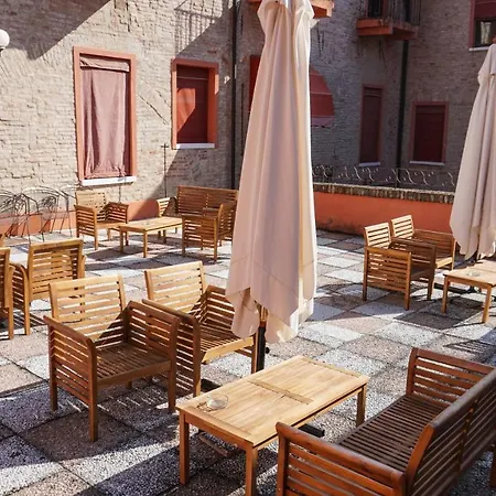 Antica Dimora Della Racchetta Gasthof