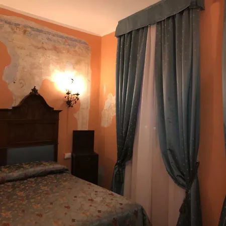 Antica Dimora Della Racchetta Ferrare