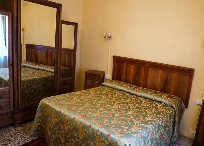 Antica Dimora Della Racchetta Affittacamere 4*