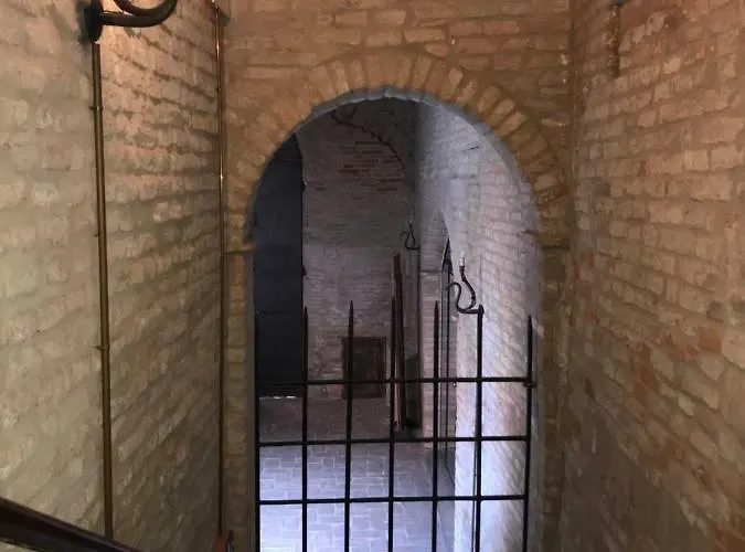 Antica Dimora Della Racchetta ゲストハウス 4*