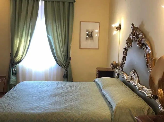 ゲストハウス Antica Dimora Della Racchetta フェラーラ